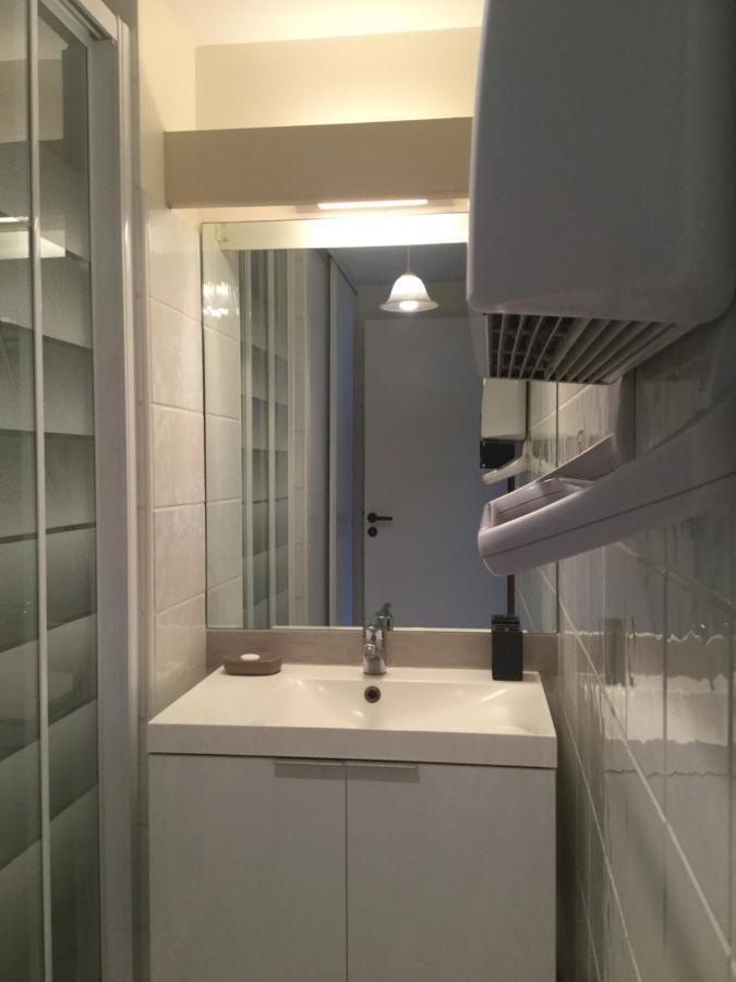 Appartement Centre Ville Pres Du Port Avec Parking Et Wifi La Rochelle  Eksteriør bilde