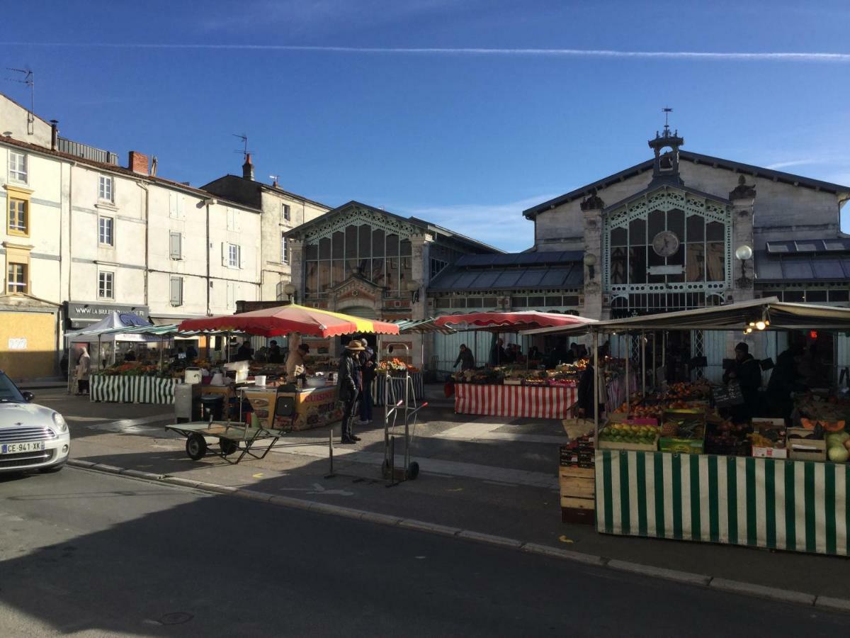 Appartement Centre Ville Pres Du Port Avec Parking Et Wifi La Rochelle  Eksteriør bilde